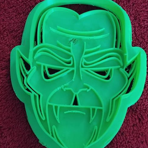 3D Printed Cookie Cutter Inspired by Vampire Face