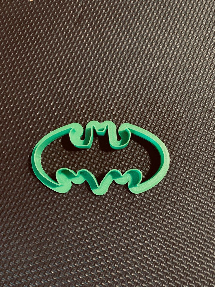 3D Printed Cookie Cutter Inspired by 90's Batman Logo