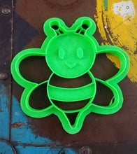 Load image into Gallery viewer, 3D Printed Bee Cookie Cutter