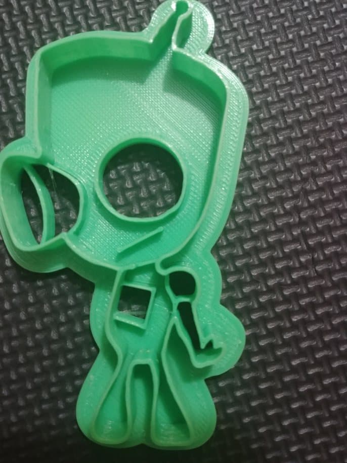 3D Printed Cookie Cutter Inspired by Invader Zim Robot Gir