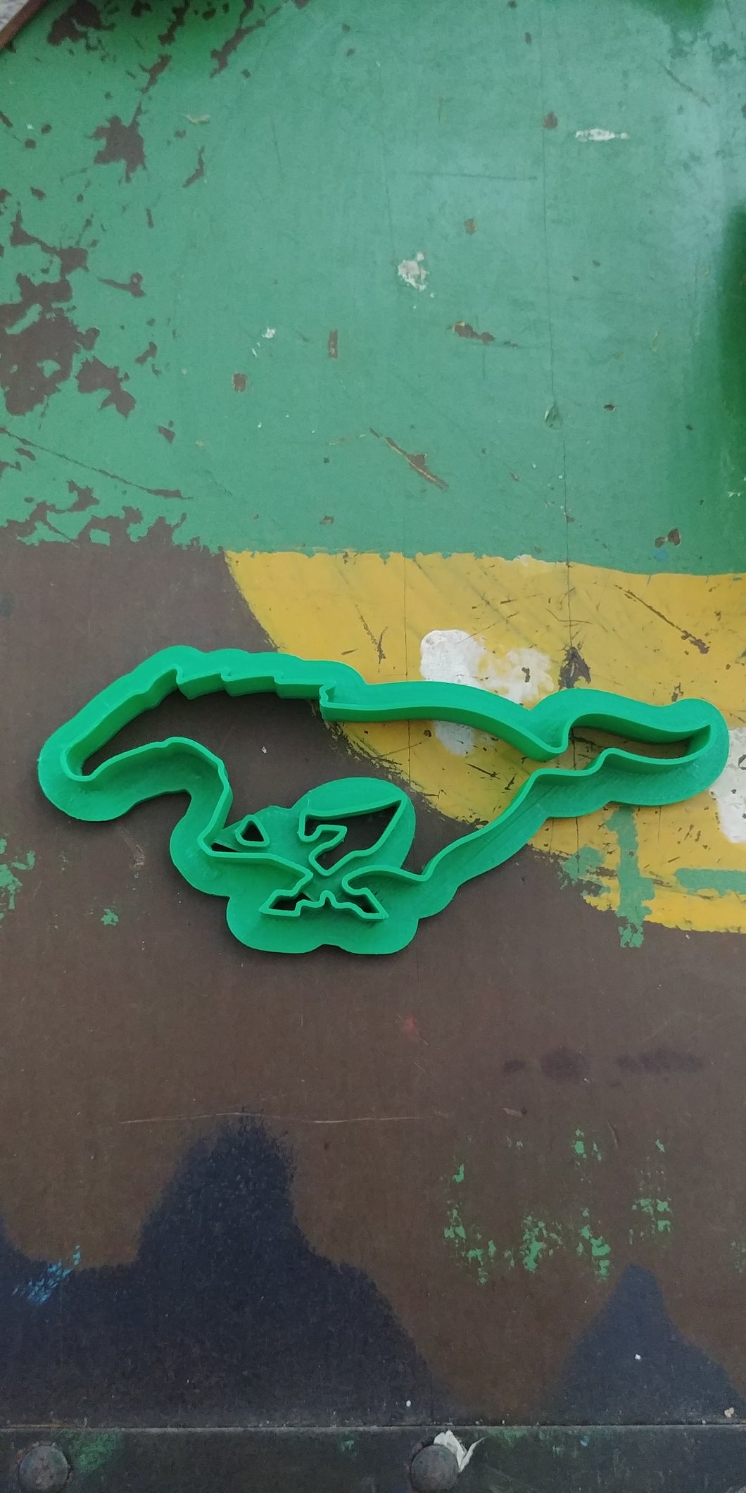 3D Printed Cookie Cutter Inspired by Ford Mustang Emblem